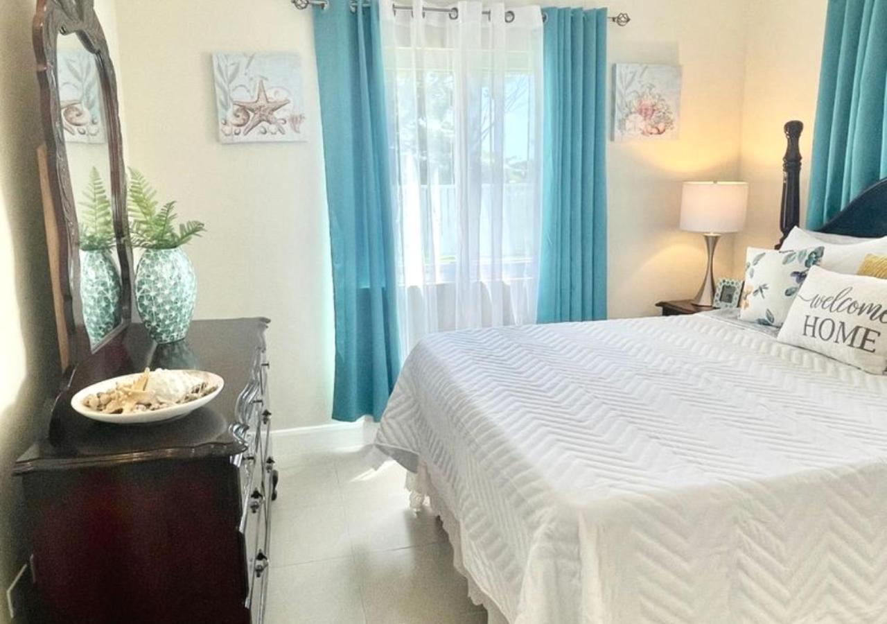 Seashore Vacation Home, Oceanpointe, Lucea, Jamaica Экстерьер фото